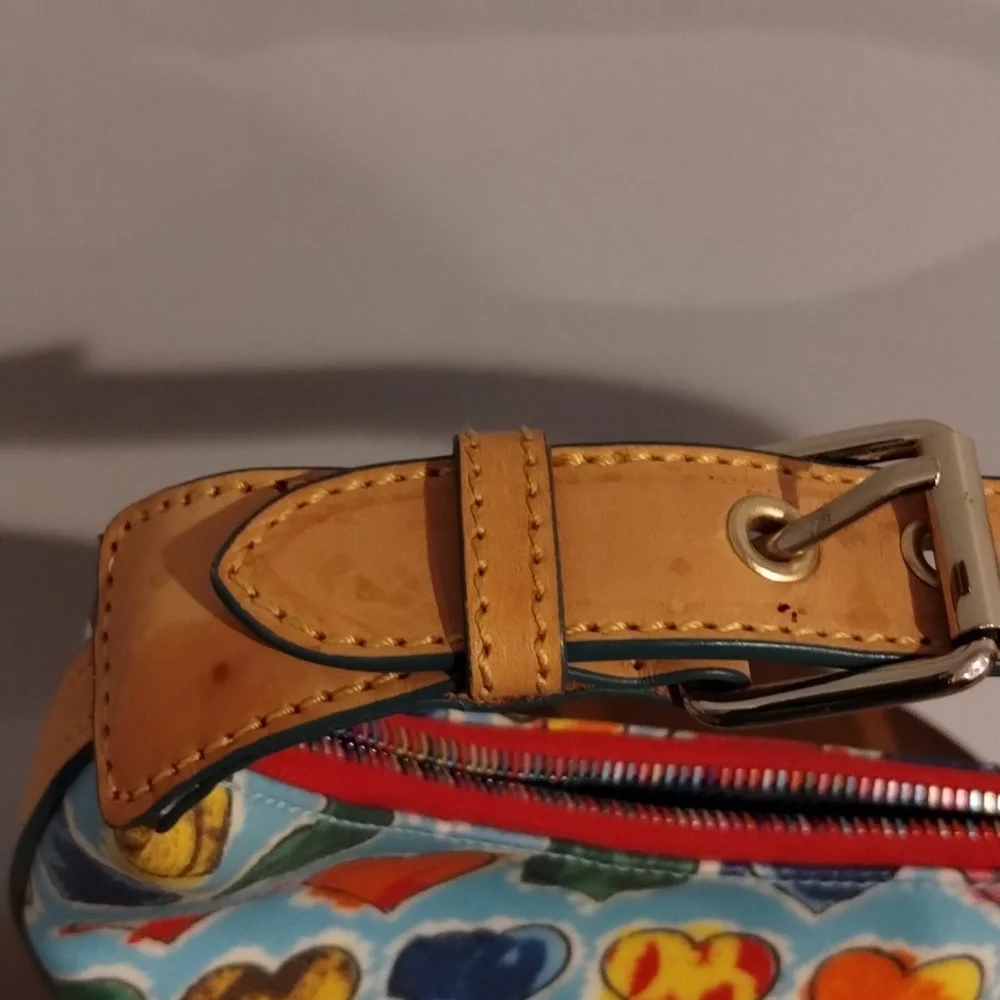 Dooney & Bourke Heart Hobo Vintage Coated Canvas Multi Color Bag And Zipper GUC - Picture 5 of 16